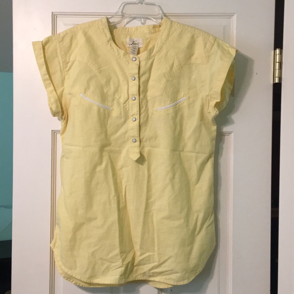 Levis yellow half button down short sleeve top!